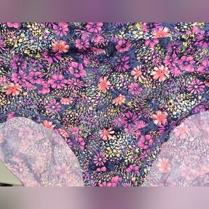 Set Of 4 Cacique comfort Bliss Full Briefs Blue and Pink Floral
